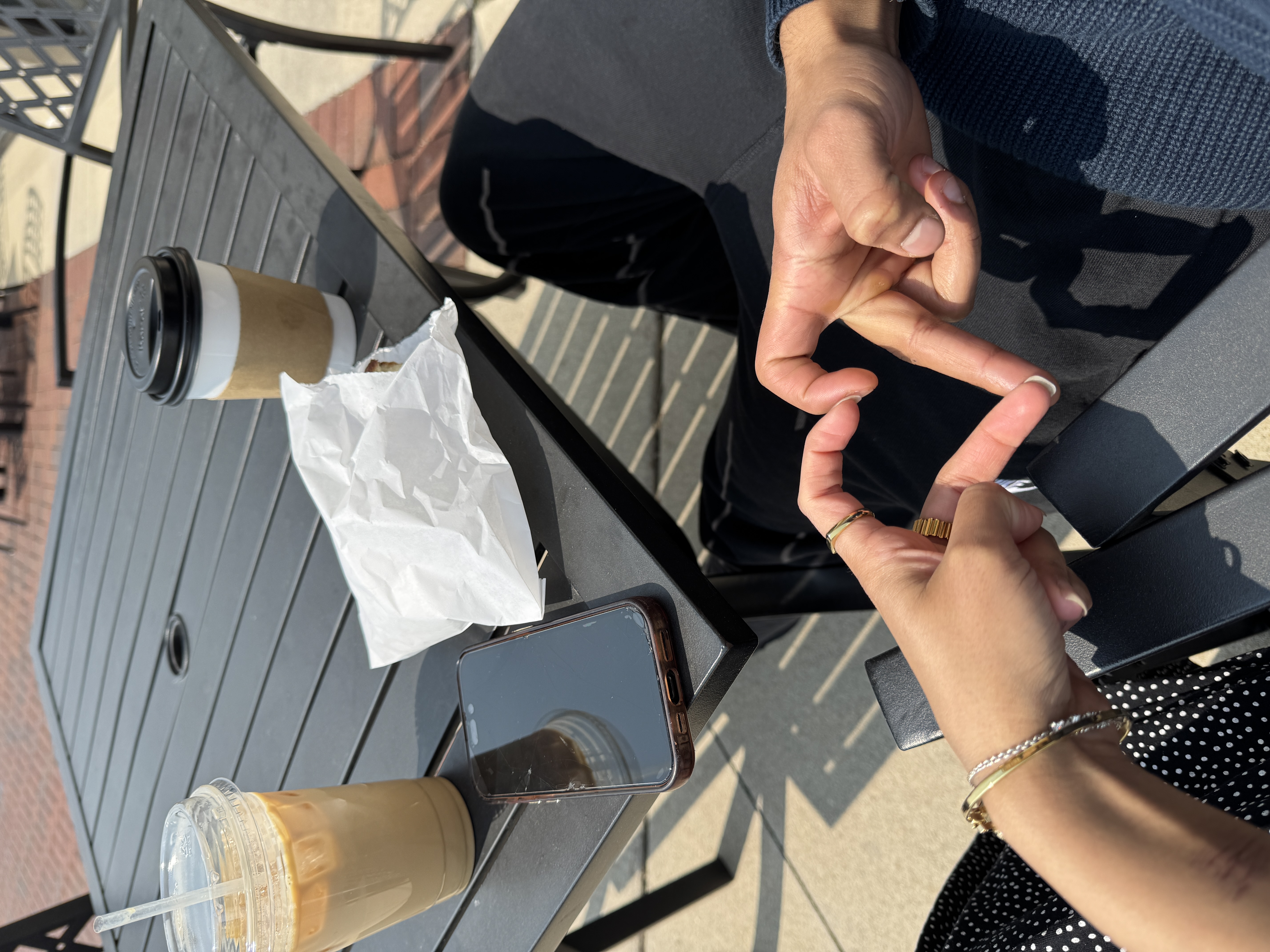 Finger hearts with iced coffees